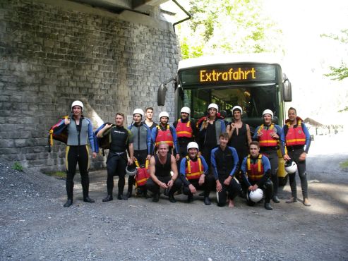 Vor dem Sprung ins Wasser